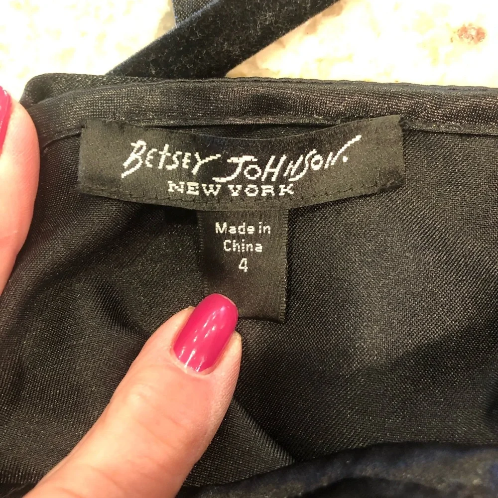 BETSEY JOHNSON slip dress. Satin on top chiffon on bottom. Sexy and cute Sz 4 - Picture 9 of 13